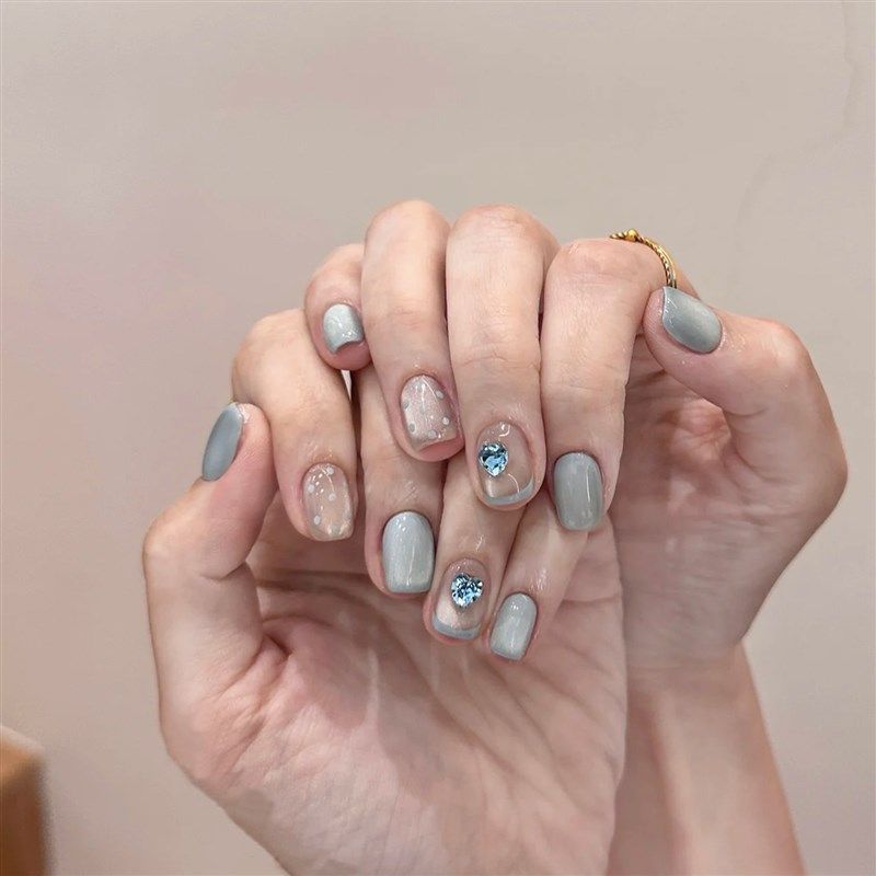 2025新款高级感小众显白短款穿戴甲成品少女新娘孕妇可拆卸手工甲,彩妆/香水/美妆工具,穿戴甲/甲片,淘宝优惠券,粉丝福利购,淘宝优惠卷