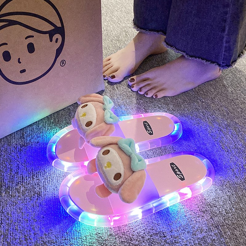 玉桂狗发光拖鞋闪光凉拖夏天防滑小孩软底夜光鞋外穿凉鞋水晶网红图片