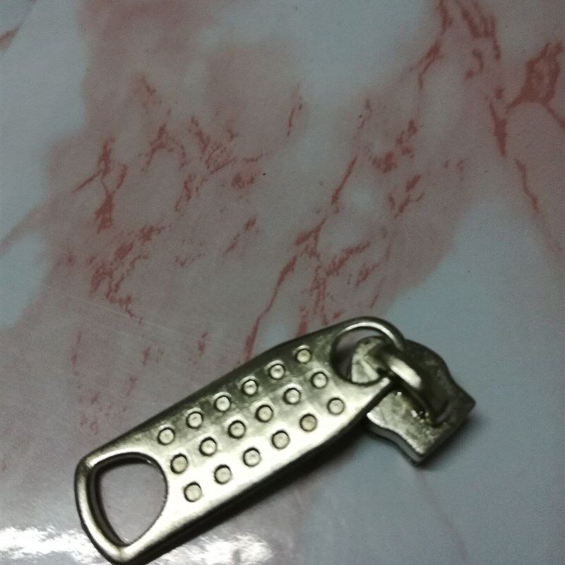 号合金 金色拉链头箱包辅料高档拉头