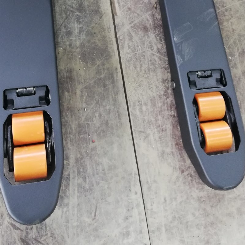 合力力达叉车CBD/150/470前轮电动叉车前双轮承载轮84*80轮子