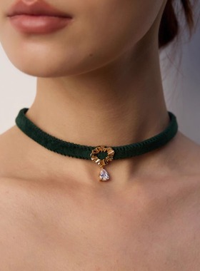 S925银简约绿丝绒带 黑pu皮锆石项链
