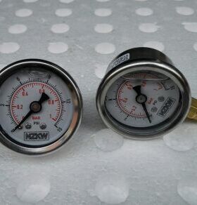 螺纹 npt1/8 1bar 15psi 耐震压力表 左边轴向 右边径向 直径42MM