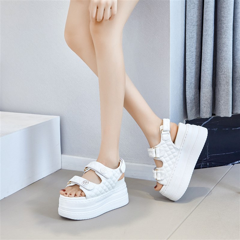 2024新款凉鞋增高10CM时尚韩版棱格厚底松糕跟10公分百搭真皮鞋