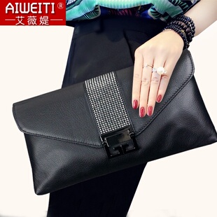 女士真皮手拿包女包2021新款 手抓包气质高端手包斜挎小包包 夏时尚