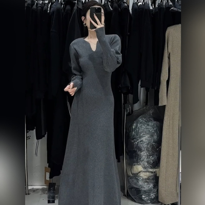 高级感慵懒风修身显瘦V领