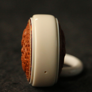 郭云天直径厘米厚约厘米海派猛犸牙香囊文玩香道香器把件玩收藏