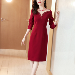 红色敬酒服连衣裙女长袖2025秋冬新款V领伴娘服订婚新娘礼服