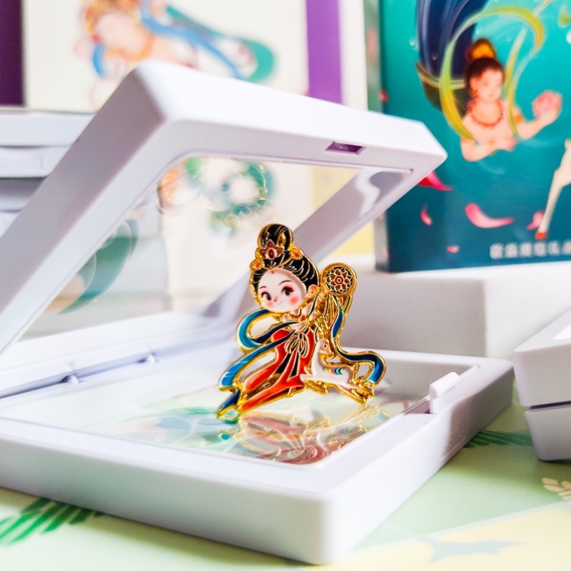 敦煌文创金属徽章三兔共耳藻井纹个性胸针博物馆收藏旅游纪念礼品