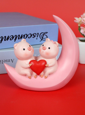 网红款情侣迷你小猪创意车载卡通摆件送男女朋友超可爱装扮生日礼