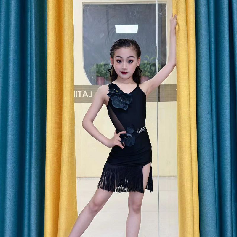 儿童春夏拉丁舞演出服走秀款女儿童成人新款显瘦分体显腿长集体服