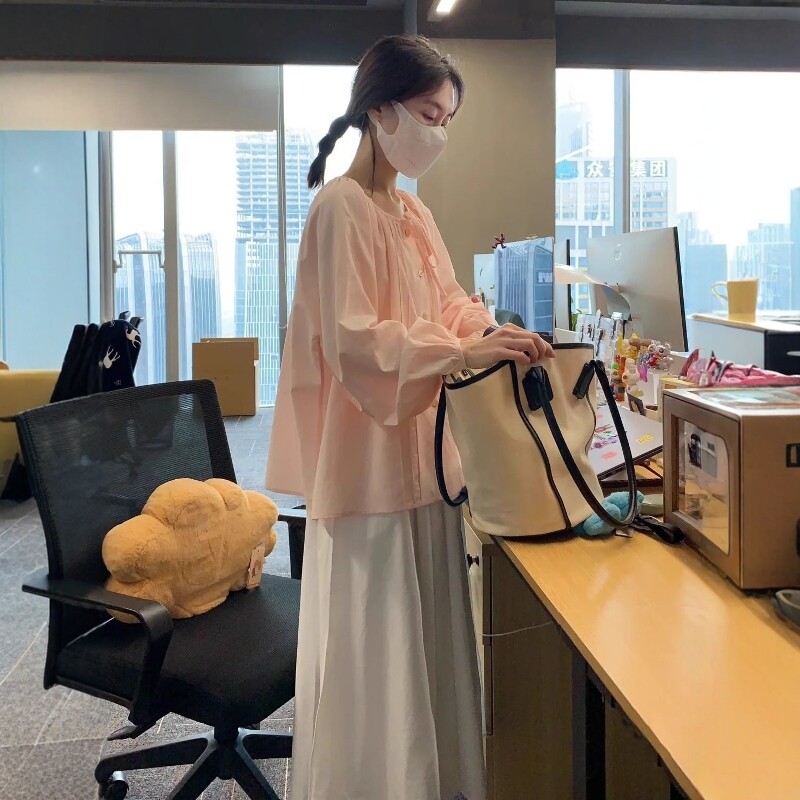 粉色灯笼袖防晒甜美衬衫图片
