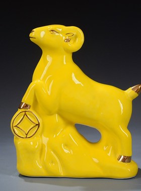 陶瓷黄色小猴子摆件创意可爱动物办公书桌面家居装饰品客厅工艺品