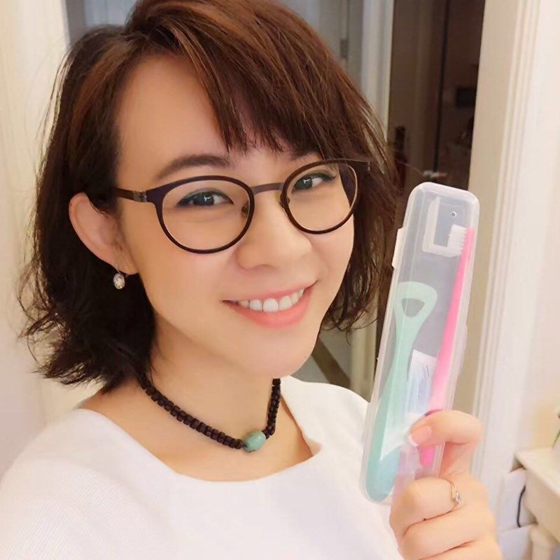 Ci牙刷盒便携式收纳牙具盒透明带透气孔日式简约旅行出差牙膏姐姐图片