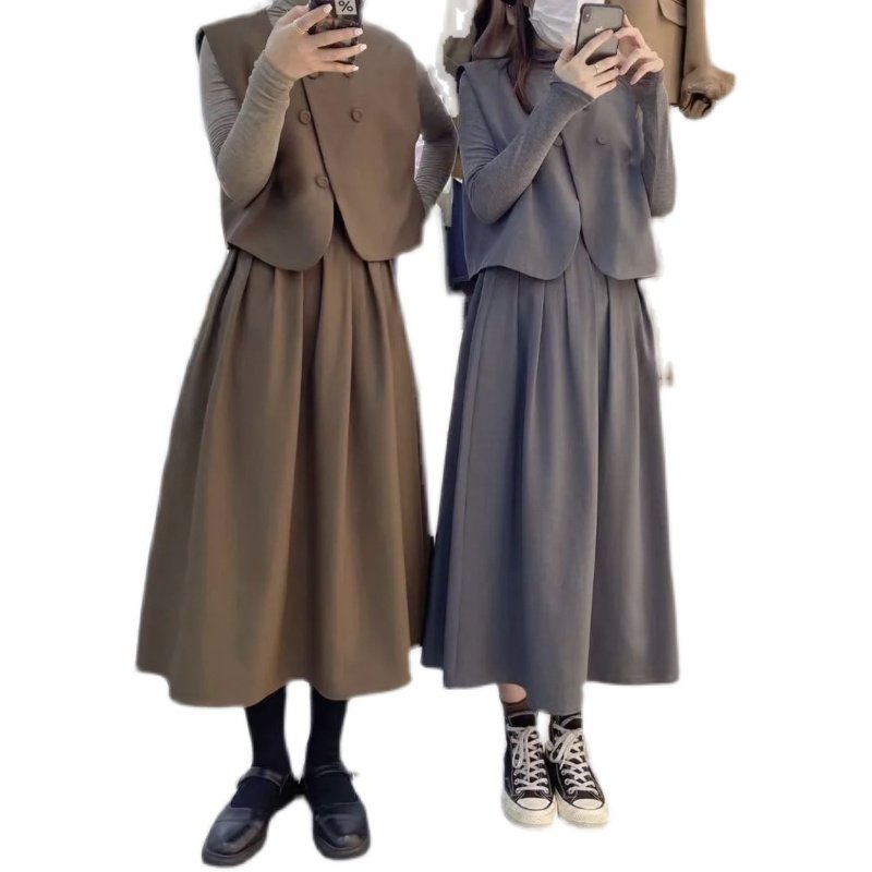 韩国东大门秋季新款复古短款马甲打底衫百褶西装裙时尚三件套装女