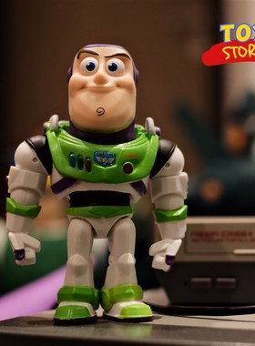 家庭登陆任务靓仔上镜巴斯光年公仔牛仔玩具装饰模型工位摆件