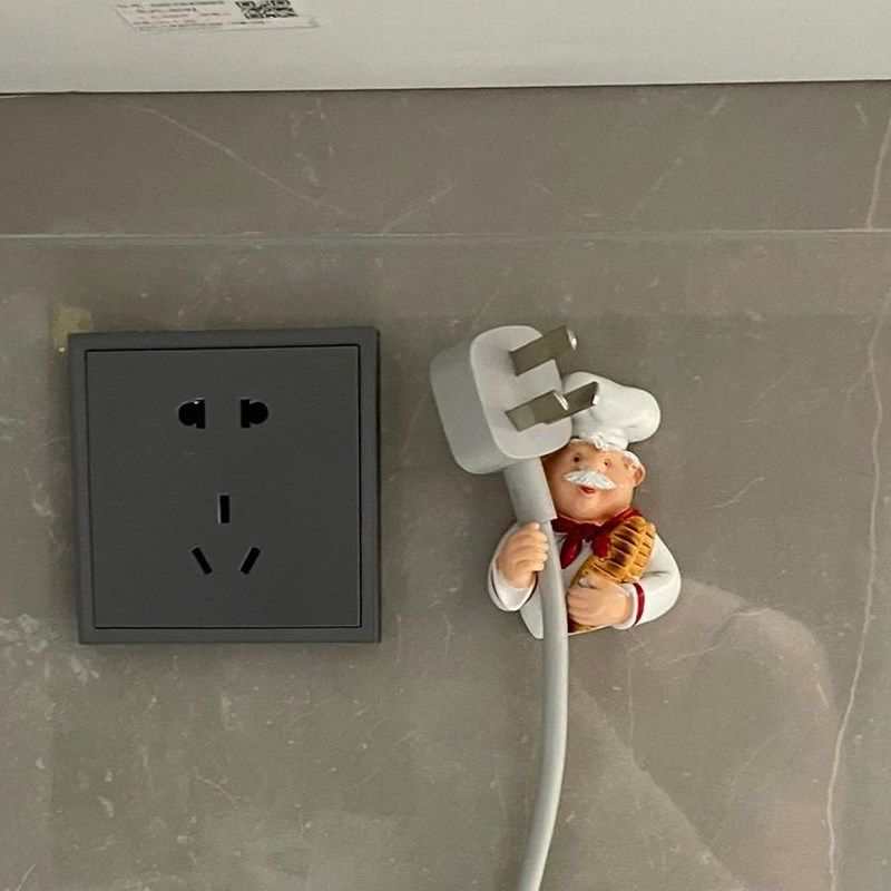 插头固定器可爱创意电源线收纳挂件厨房强力黏胶免钉多功能挂钩