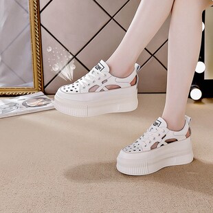 夏天小白鞋2025夏季镂空透气内增高板鞋真皮松糕厚底坡跟女士凉鞋