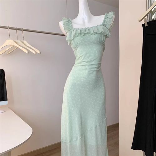 绿色小碎花斜裁法式印花吊带连衣裙流行夏日穿搭绝美薄纱雪纺长裙