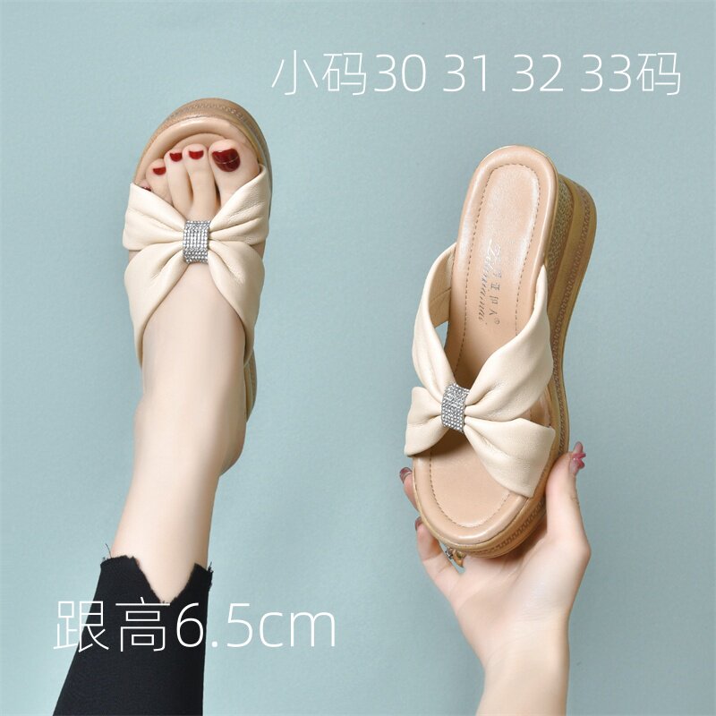 真皮小码30 31 32坡跟外穿厚底凉拖鞋2025年新款舒适松糕休闲鞋33