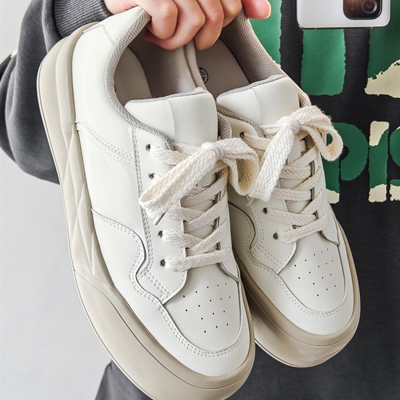 男鞋子潮2c024新款小白鞋男生韩版小众设计港风德训板鞋男超纤皮