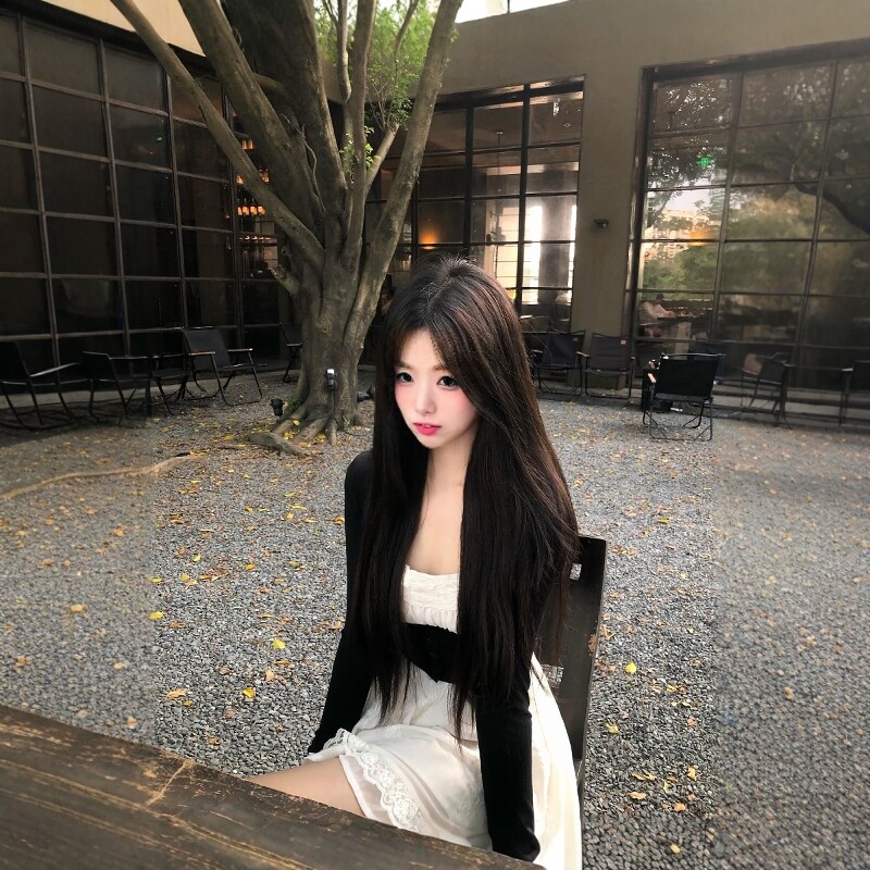 法式性感夏季薄款两件套显瘦图片