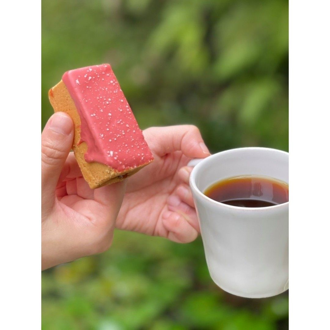 台湾省特产糕点微热山丘手工土凤梨酥10入高端档精致中秋伴手礼盒