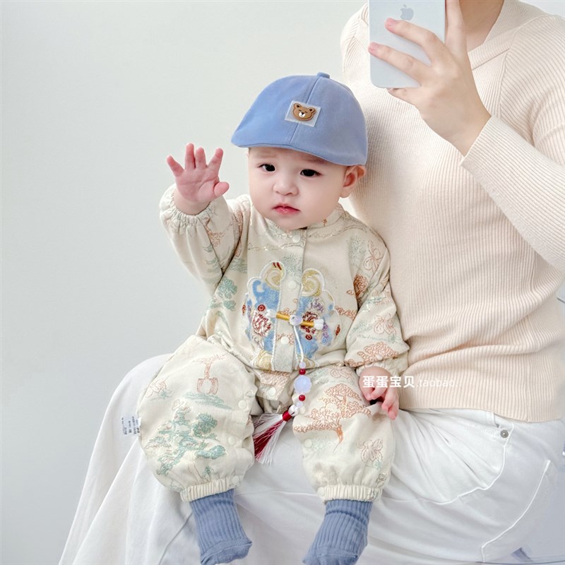 国风婴儿衣服连体哈衣男宝宝秋装外出超萌满月百天周岁礼服春秋季
