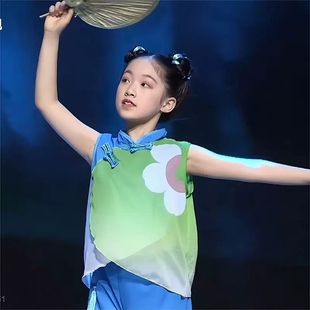新款童年的夏夜儿童舞蹈服民族扇子舞演出服舞台板凳道具表演服
