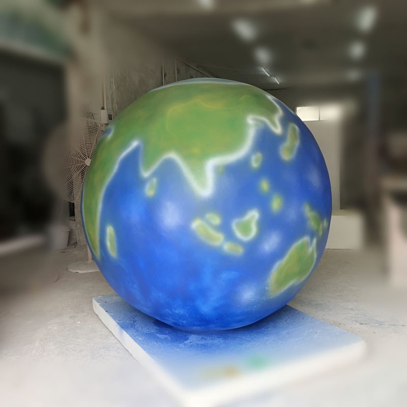 广东省大型泡沫保丽龙彩绘吊挂地球圆球球体模型定制摆件定做雕塑