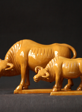 陶瓷牛摆件唐三彩饮水牛十二生肖牛客厅家居装饰品艺术品生肖摆件