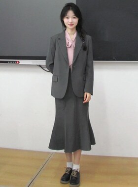 高级感灰色西装外套女春秋季新款韩版小个子宽松显瘦气质西服上衣