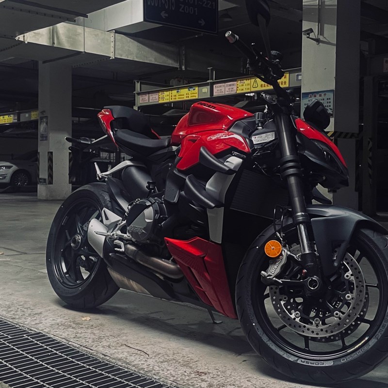 适用杜卡迪街霸V4 V4S 街霸V2改装定风翼扰流板支架导流翼配件