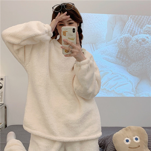 2022年新款 秋冬季 睡衣女珊瑚绒加厚加绒圆领纯色法兰绒家居服套装