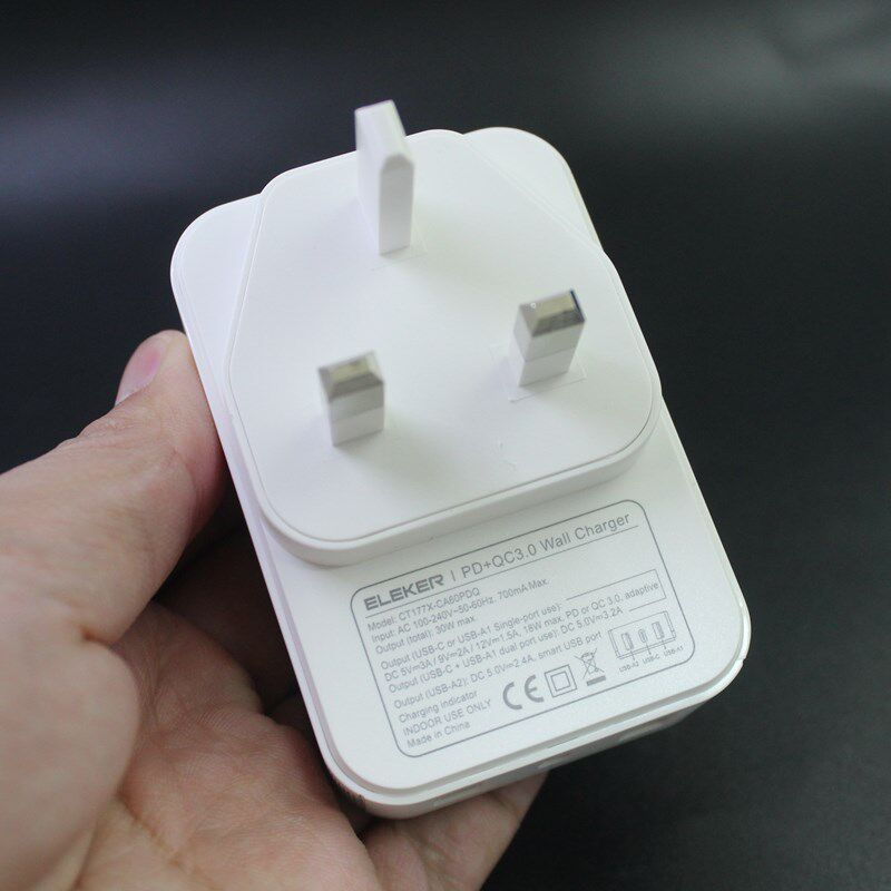 适用香港新加坡马来西亚通用多口2U快速D充电器港版