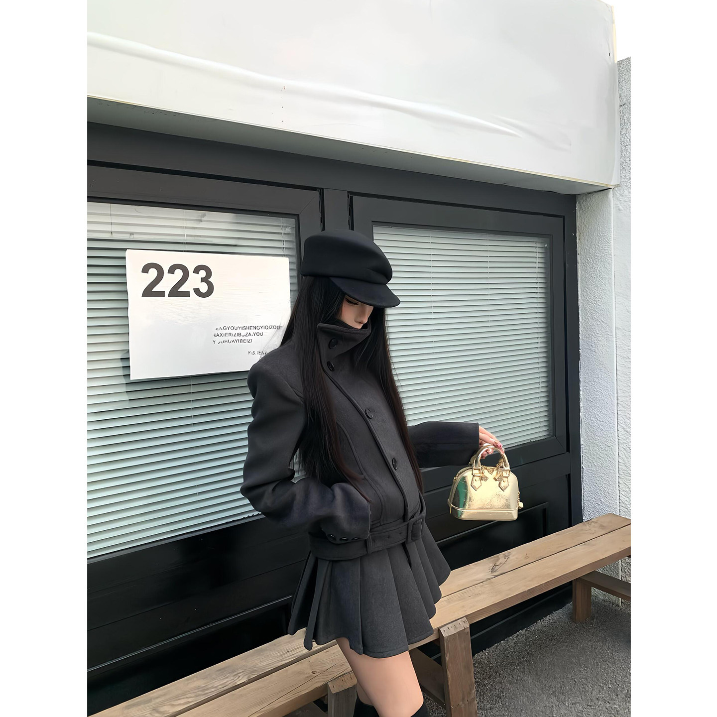 复古深灰色设计感单排扣高领毛呢外套女2025秋冬新款百褶短裙套装,女装/女士精品,时尚套装,淘宝优惠券,粉丝福利购,淘宝优惠卷