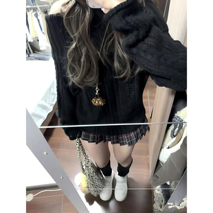 格纹百褶a字短裙子套装 女新款 保暖毛衣针织衫 慵懒风斜肩套头长袖