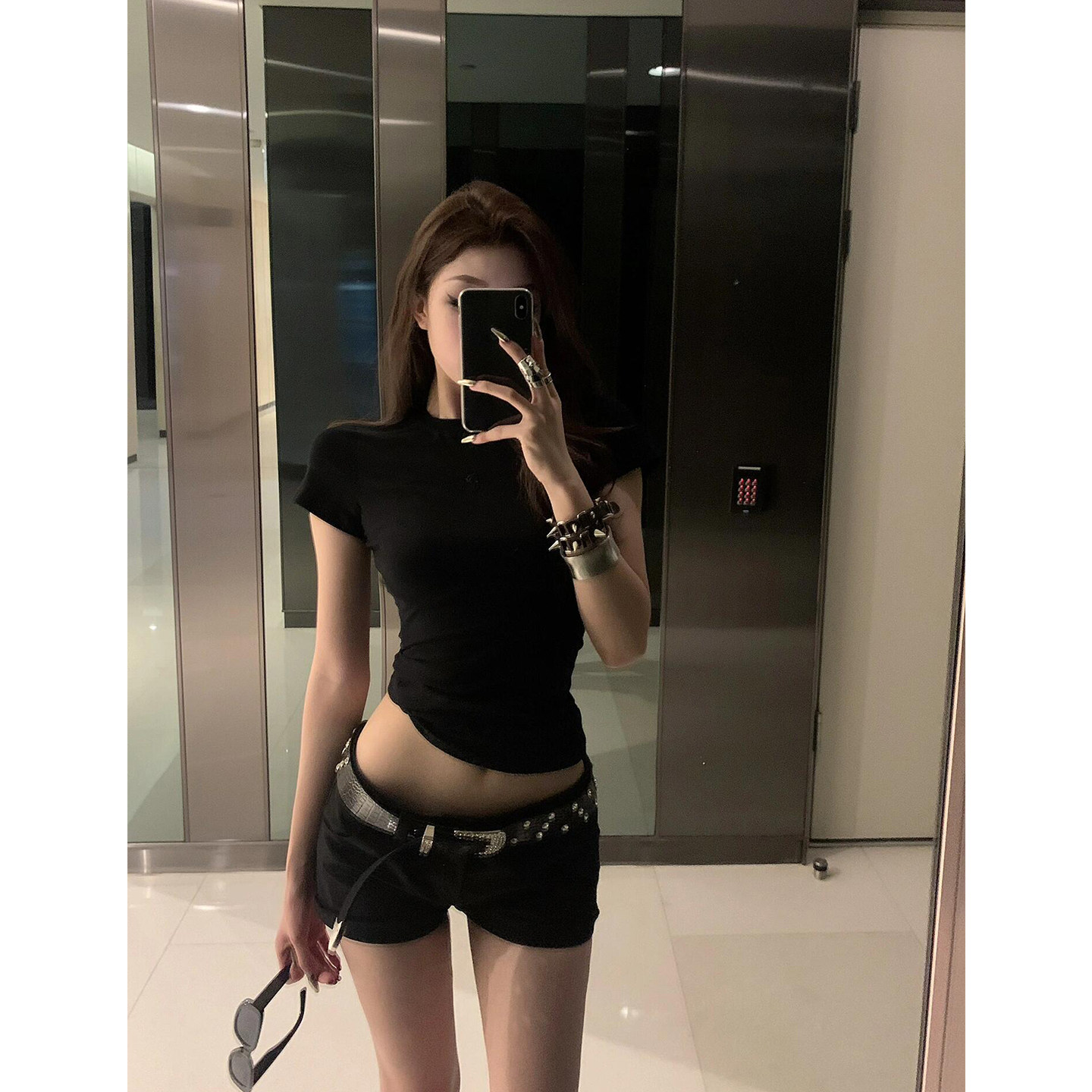 纯欲辣妹风套头圆领短款短袖T恤上衣搭配高腰修身显瘦短裤两件套,女装/女士精品,时尚套装,淘宝优惠券,粉丝福利购,淘宝优惠卷