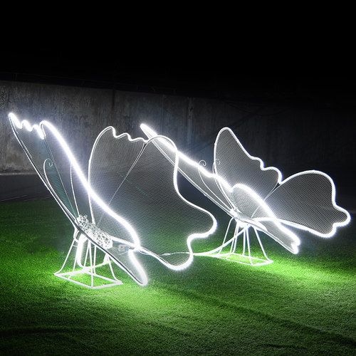 创意镂空钢丝铁艺蝴蝶雕塑发光模型户外园林景观亮化装饰小品摆件