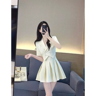 西装连衣裙女夏2024新款高级感气质名媛收腰甜美假两件A字百褶裙