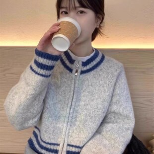 圆领灰色长袖针织开衫女秋冬新款撞色拉炼短款毛衣外套高级感上衣