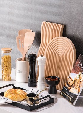 新中式样板房间厨房厨具摆件软装橱E柜创意饰品原木色拱形砧板搭