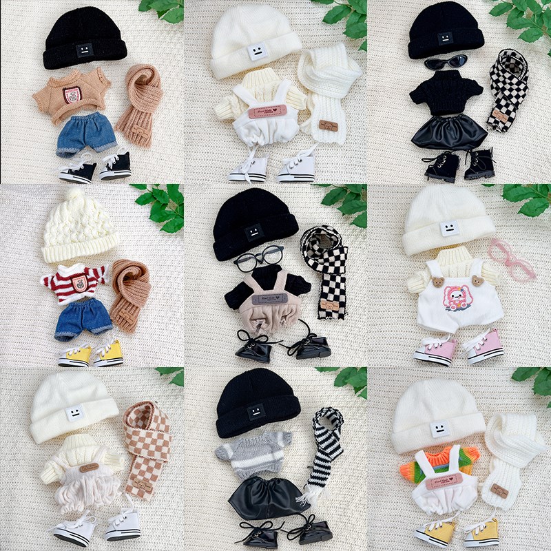 现货20cm娃衣冬装毛衣围巾背带裤套装棉花娃娃毛绒公仔可爱换装