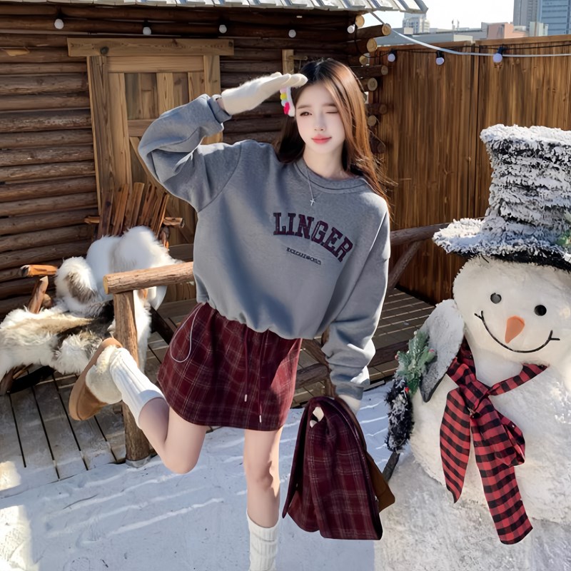 温柔系穿搭套装大j码女装冬季刺绣加绒卫衣胖MM显瘦半身裙子两件