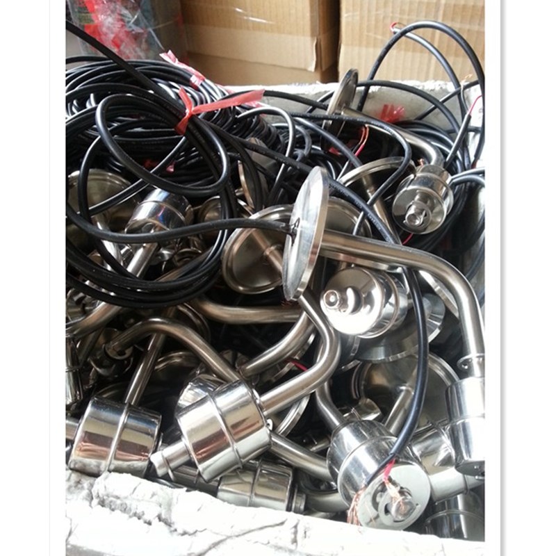 卡盘式侧装式不锈钢浮球液位控制器浮球开关水位控制器液位开关