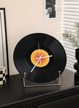 覆古黑胶唱片时钟摆件网红同款客厅玄关卧室钟表桌面装饰轻奢高档