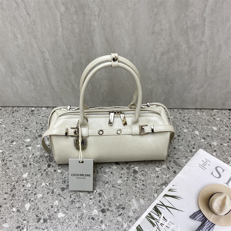 小众时尚手拎枕头包女2025新款个性皮带装N饰法棍包洋气百搭斜挎