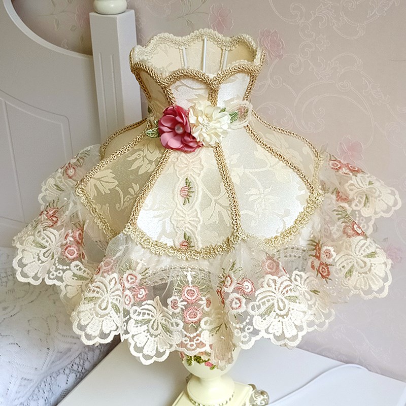 欧式台灯婚房卧室床头灯新娘陪嫁灯公主房蕾丝轻奢华浪漫时尚温馨