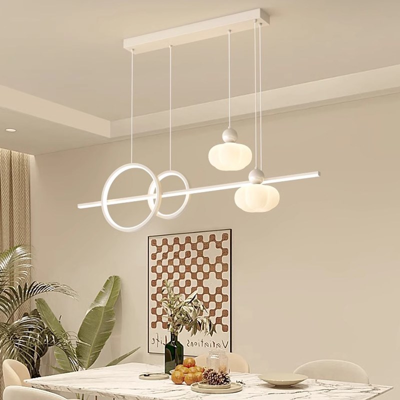 餐厅吊灯奶油风简约现代创意2024年新款网红全光谱高显指饭厅灯具