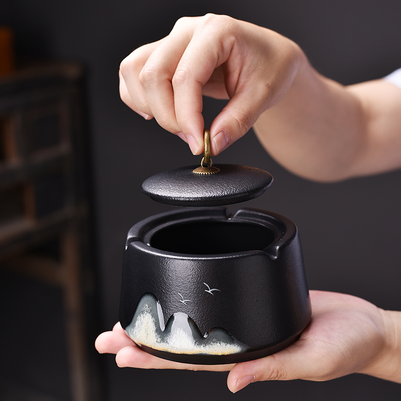远山陶瓷烟灰缸创意家用客厅茶桌防风带盖防飞灰卡通式父亲节礼物