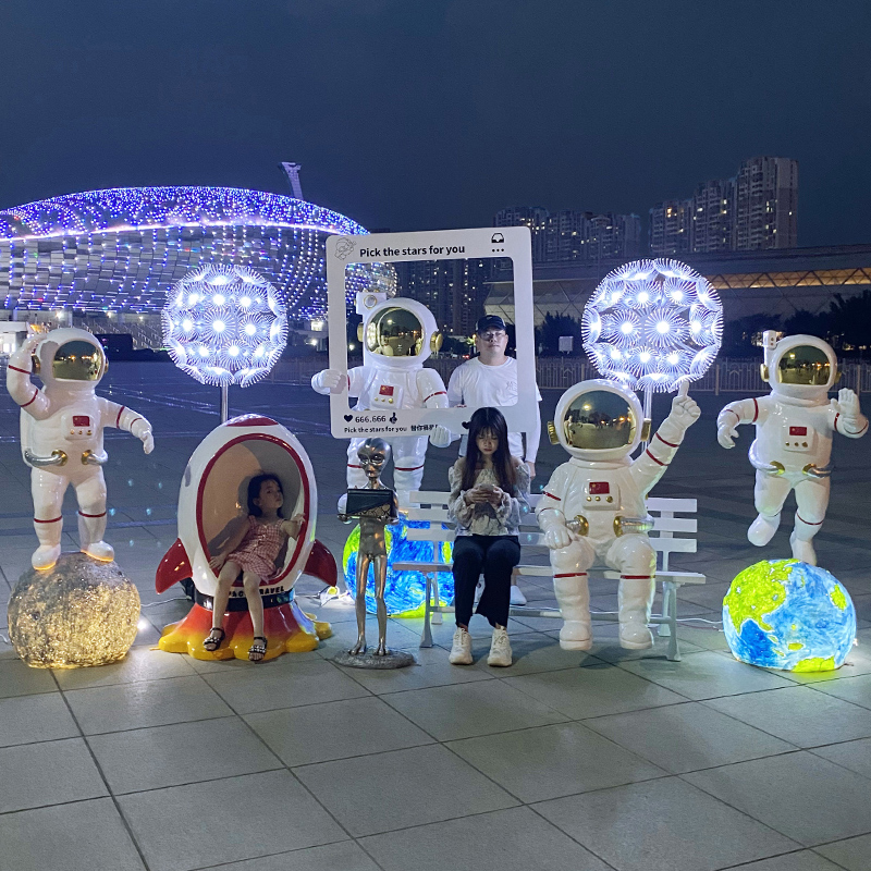 宇航员大摆件太空人雕塑户外航天模型景区网红打卡商场美陈装饰品